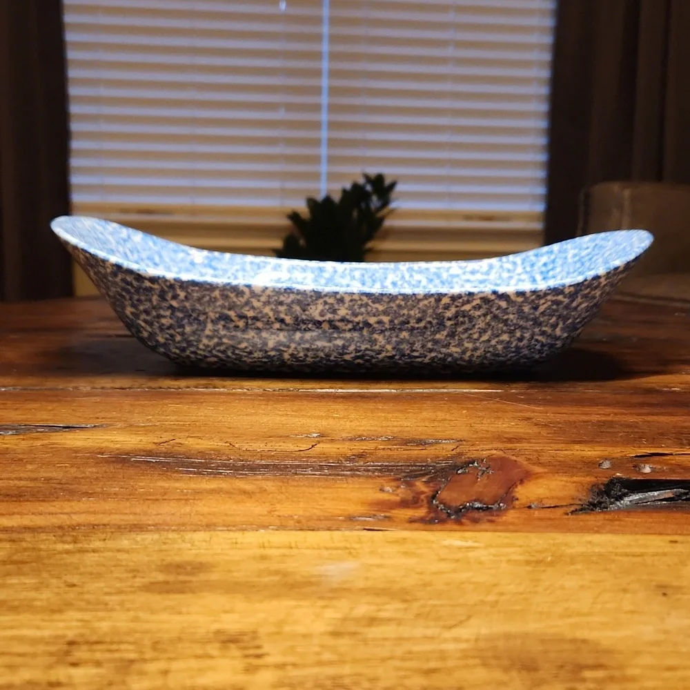 H.S. Gustin Co Pottery Blue Stipple Goose Bread Basket / Serving Bowl